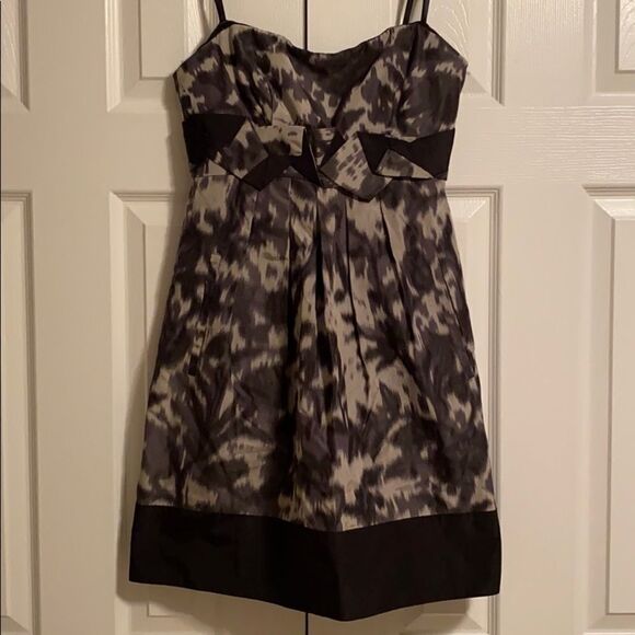 BCBGMAXAZRIA Grey & Black Strapless Party Dress - Size 6 - Picture 1 of 9